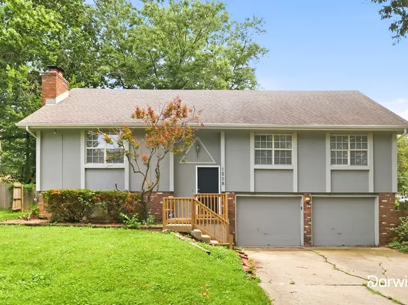1508 SW 20th St, Blue Springs, MO 64015