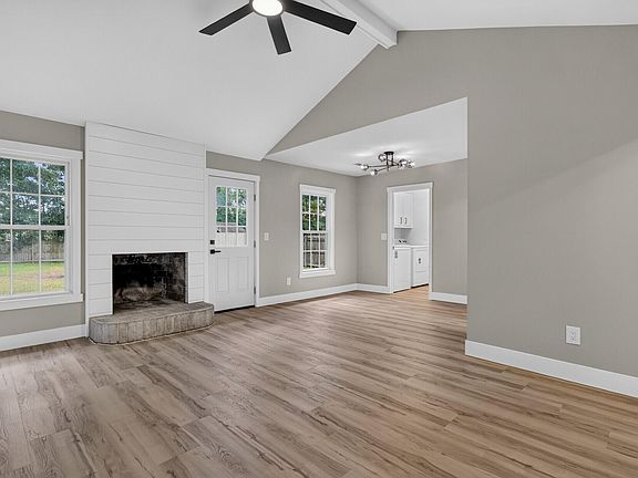 3rd image of 118 Highland Ave
