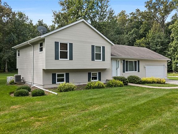 2nd image of 4033 Court Rd