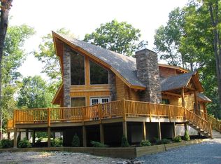 620 Ruffed Grouse Dr, Greentown, PA 18426