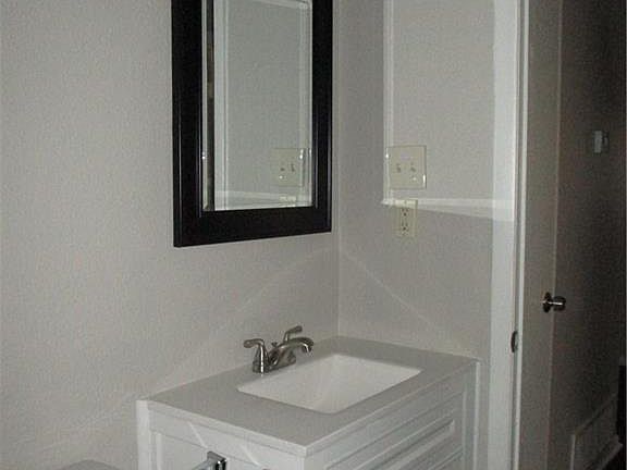3rd image of 4032 Mehalia Dr