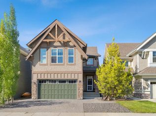 50 S Riviera Vw, Cochrane, AB T4C0Y7