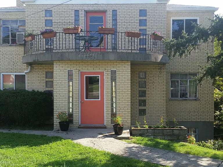 2258 Harrison Ave — Photo 1
