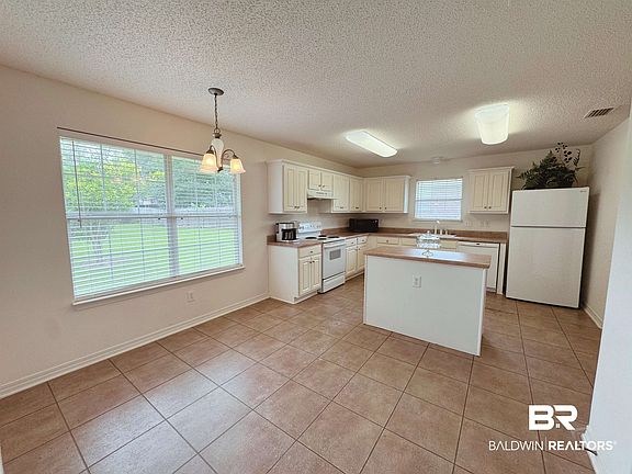 5th image of 12241 Verona Ct