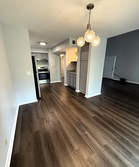 502 Clubhouse Ct — Photo 7