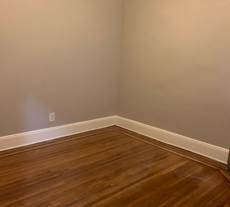 2nd image of 302 E 3rd St #D4
