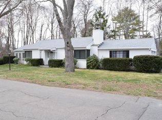 15 Prospect St, Madison, CT 06443