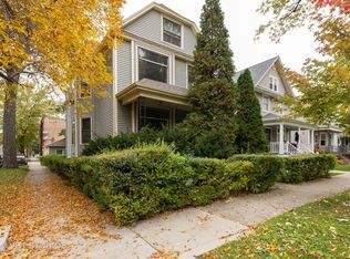 4040 W Newport Ave, Chicago, IL 60641