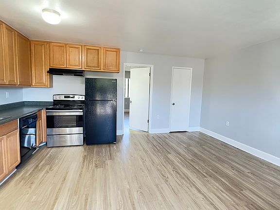 5th image of 2464 Wrondel Way #W/d