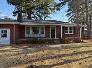 2320 Delwood Rd, Chesapeake, VA 23323