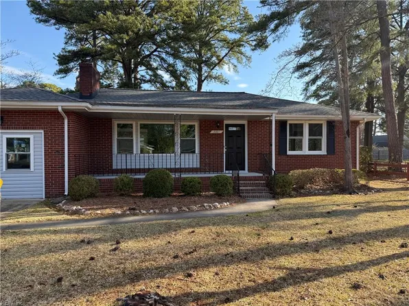 2320 Delwood Rd, Chesapeake, VA 23323