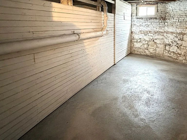 194 Norfolk St #2 — Photo 13