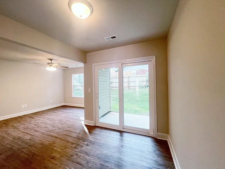 104 Keel Ln — Photo 12