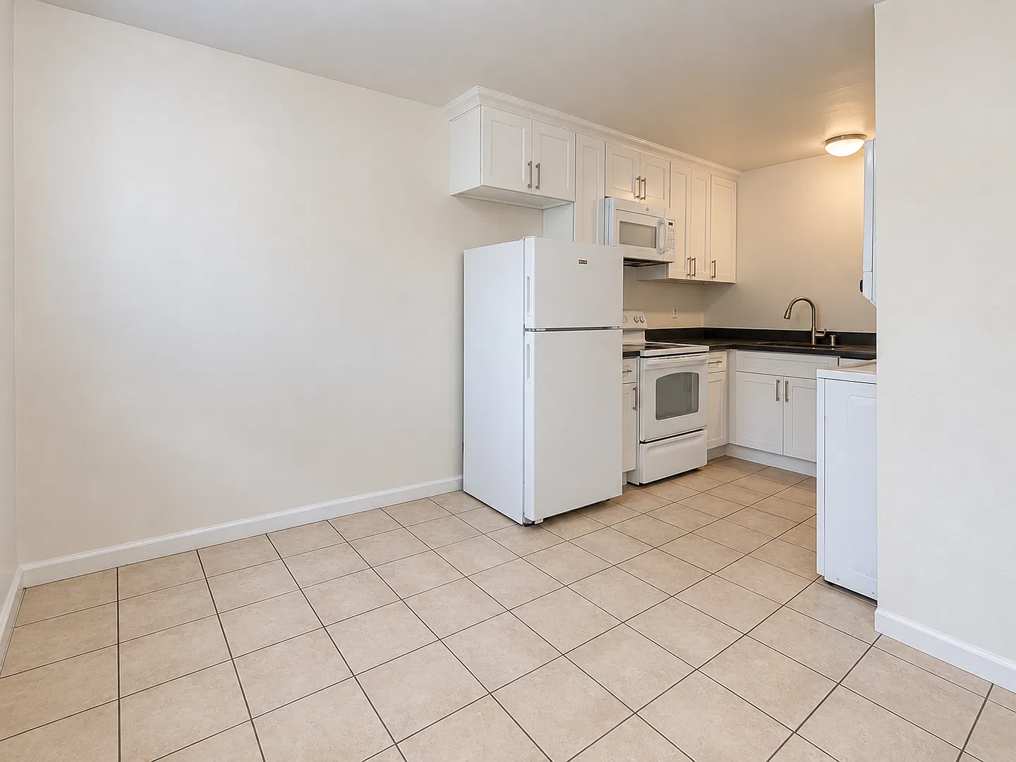 620 Lexington Ave — Photo 4