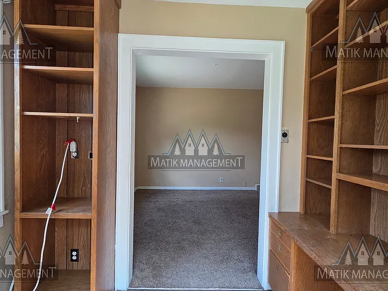 16 9th Ave NE #1 — Photo 10