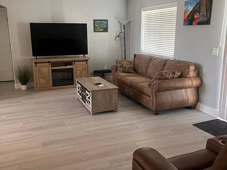 3073 Indian Head Dr — Photo 3