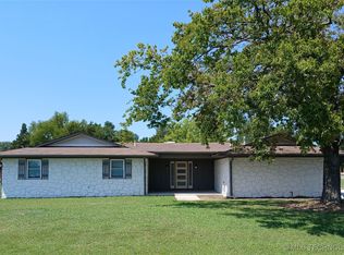 707 N Graham Ave, Wagoner, OK 74467