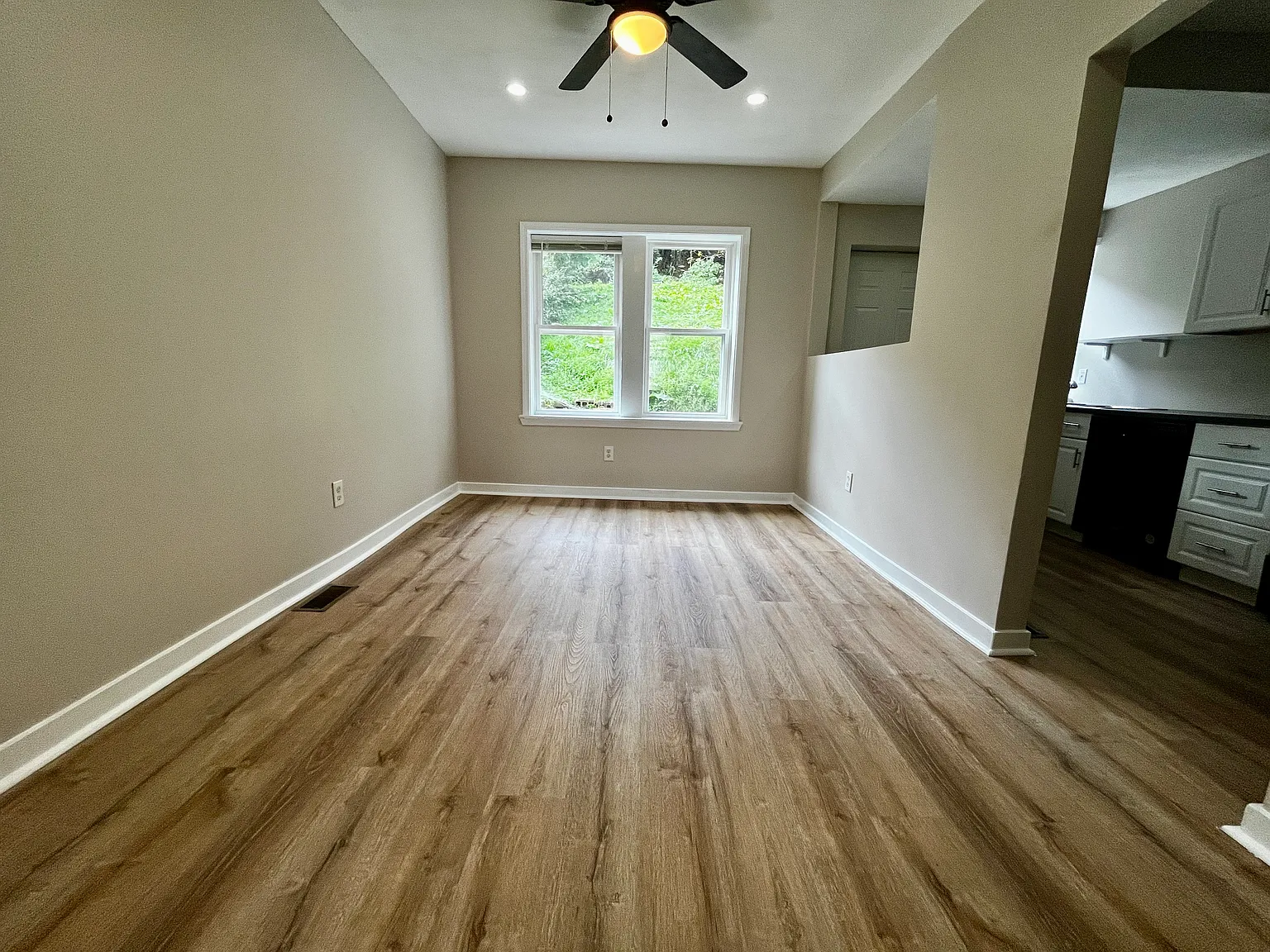 2 bed, $1,150 — Photo 4