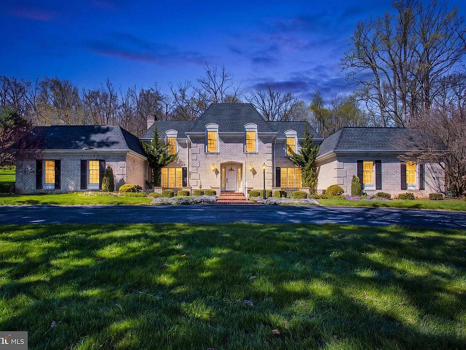 1st image of 2065 Youngs Rd