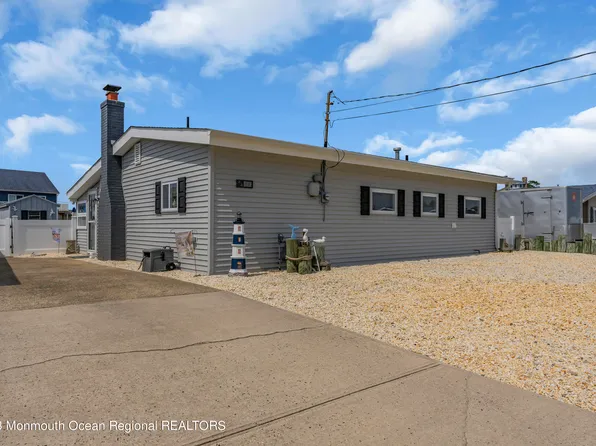 59 Lawrence Drive, Stafford, NJ 08050