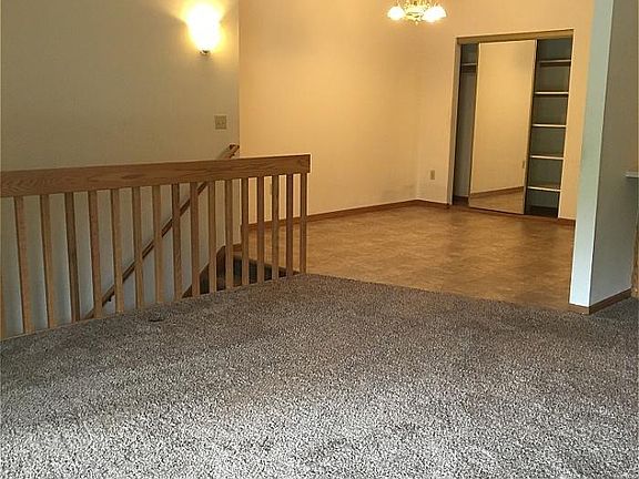 4th image of 135 W Oak Leaf Dr Unit 11
