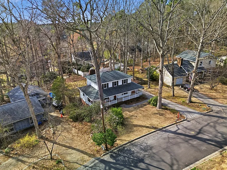 135 Sycamore St — Photo 29