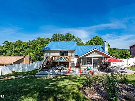 2nd image of 3540 McIntosh Dr