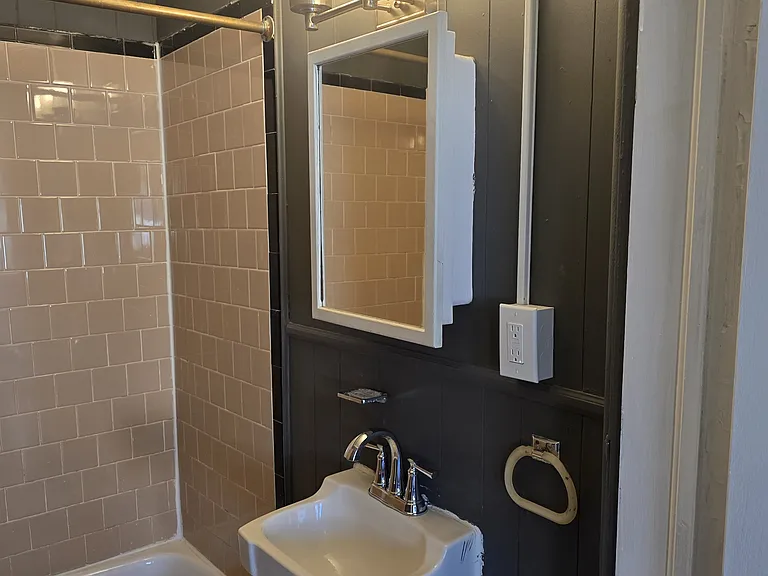 2815 N Calvert St #3A — Photo 4