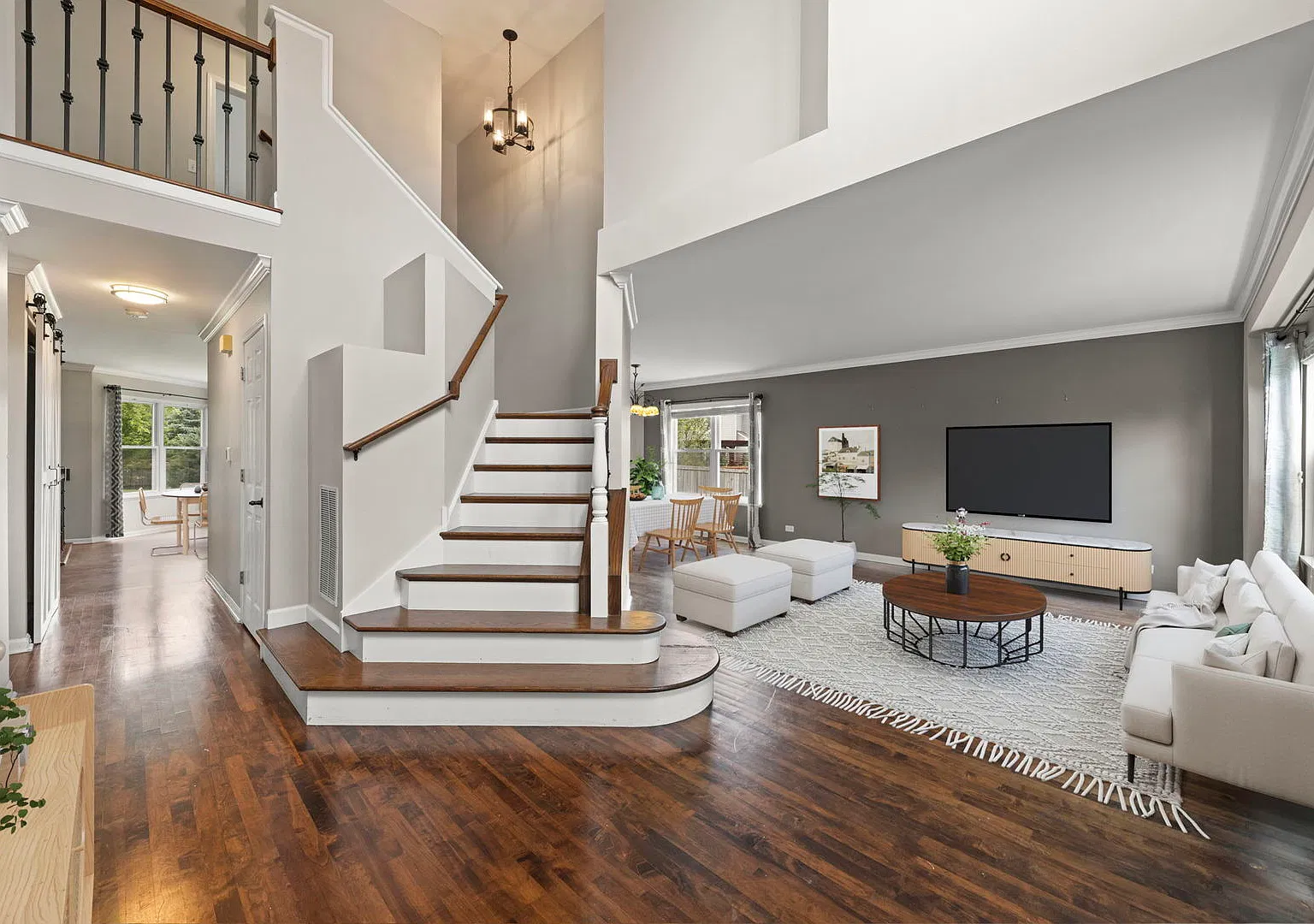 5 bed, 3.5 bath, 3030 sqft, $4,200 — Photo 3