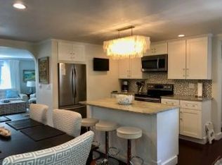 86 Kay St, Newport, RI 02840