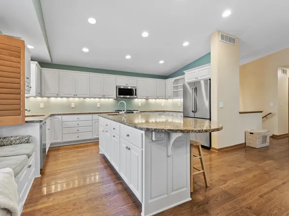 14617 Hanover Ln, Apple Valley, MN 55124