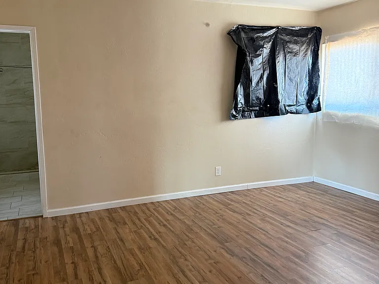 1210 Greenwood Dr — Photo 10
