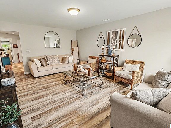 3rd image of 6232 Townley Way