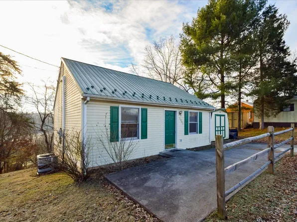 3007 Idlewild Blvd NE, Roanoke, VA 24012