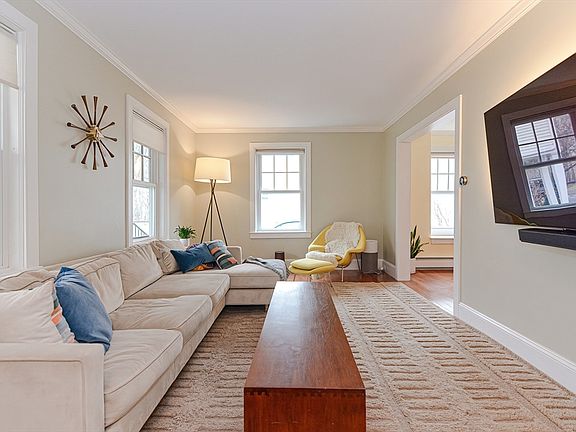 2nd image of 8 Damien Rd