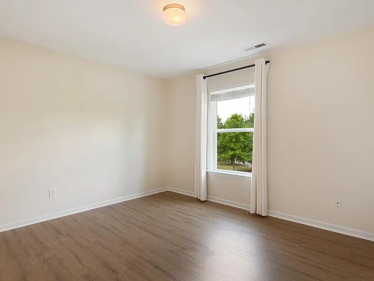 4332 Burchard Dr — Photo 20