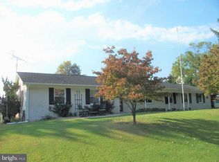 11102 Mapleville Rd, Hagerstown, MD 21742