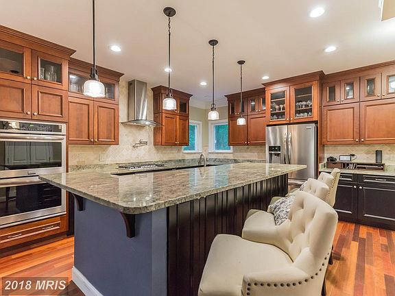 Beautiful design -granite countertops