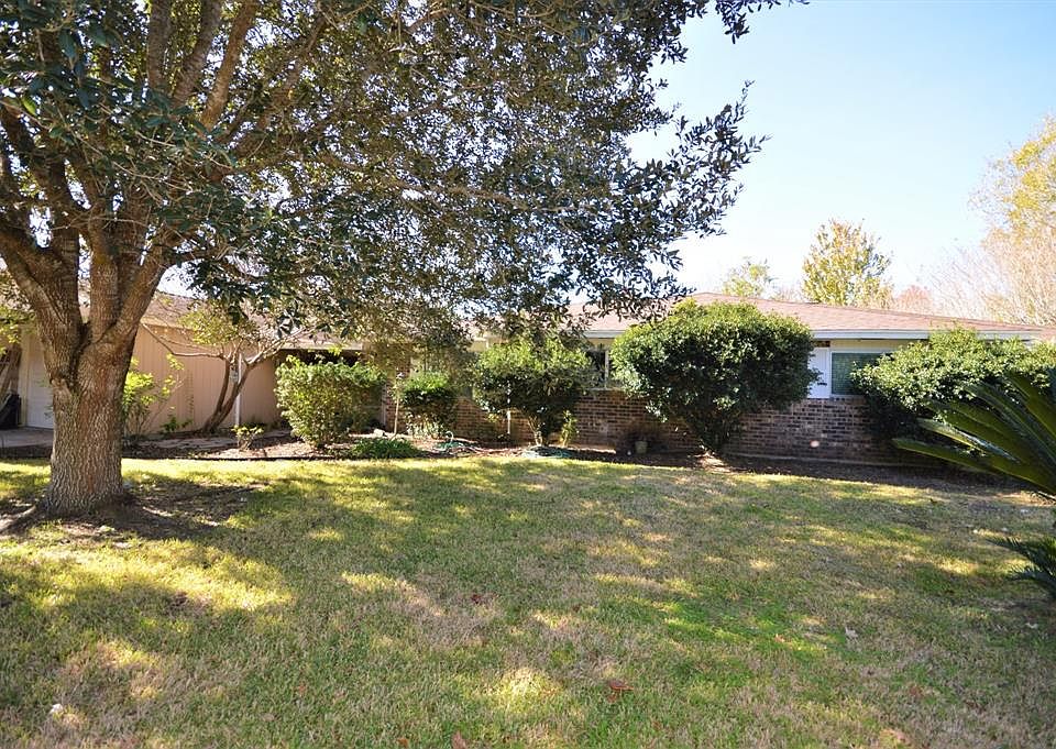 1st image of 3742 Skylark Way