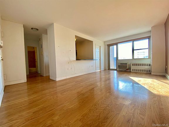 5th image of 200 Cozine Avenue #9K
