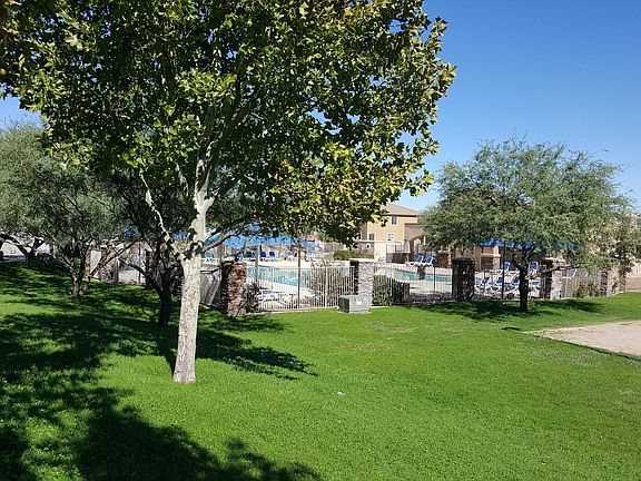 3rd image of 662 W Calle Ocarina