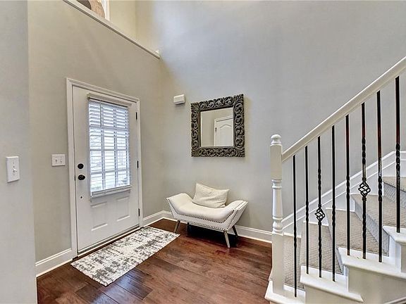 3rd image of 11174 Blackbird Ln
