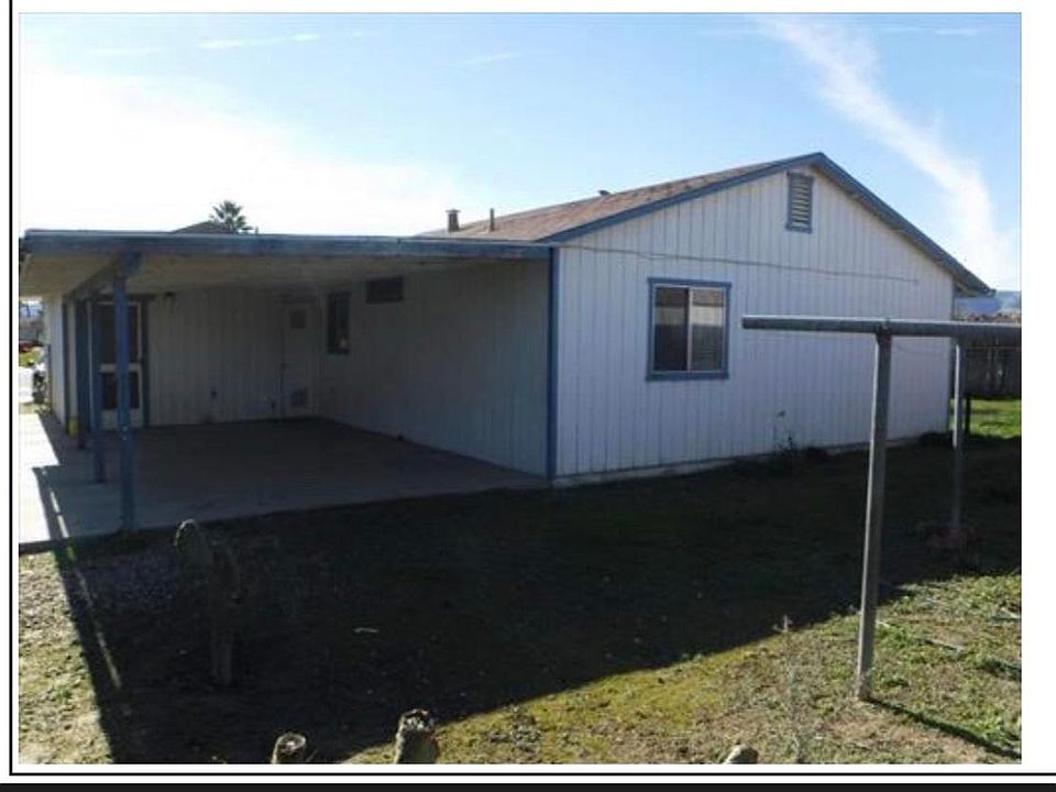 2nd image of 104 Oak Cir