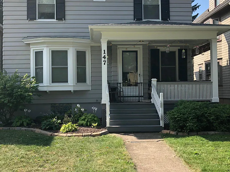 147 Vassar St — Photo 2