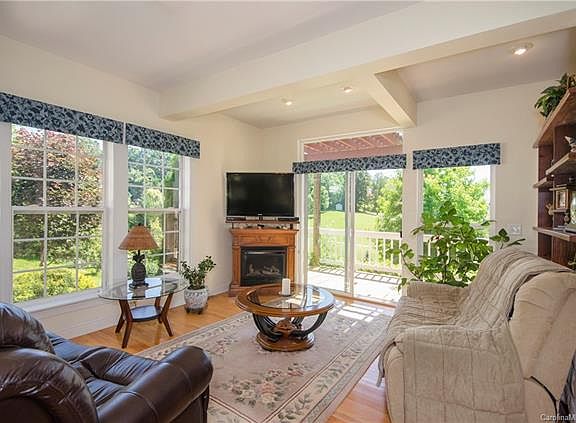 4th image of 157 Dolata Ln