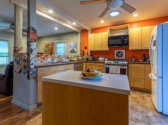 5th image of 2643 C St APT 5