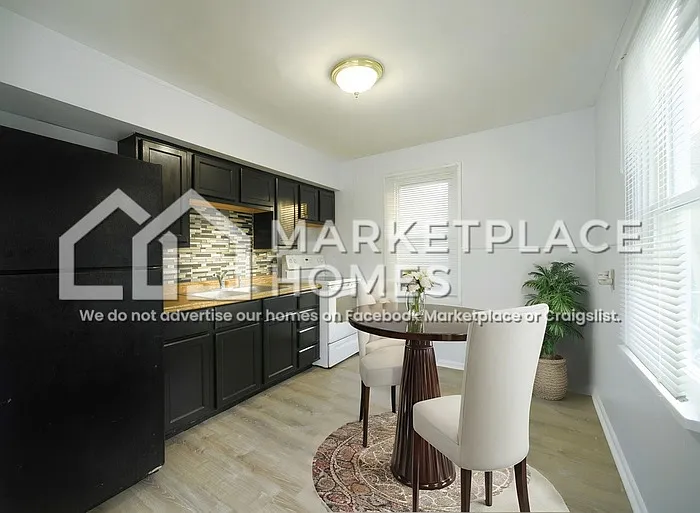 650 Robert Ave — Photo 8