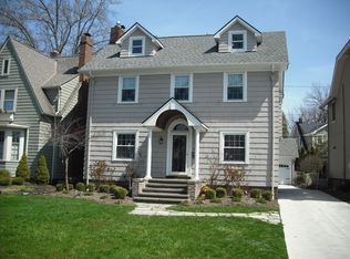 205 Buckingham Rd, Rocky River, OH 44116