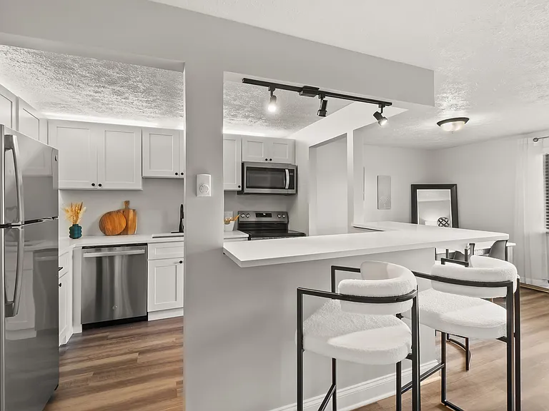 The Flats At Fox Hill — Photo 45