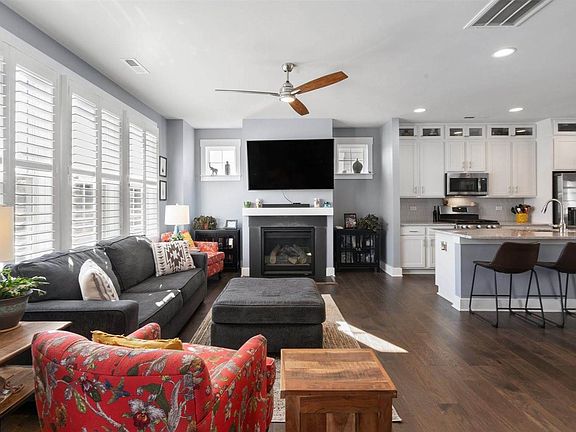 5th image of 514 Amalfi Dr